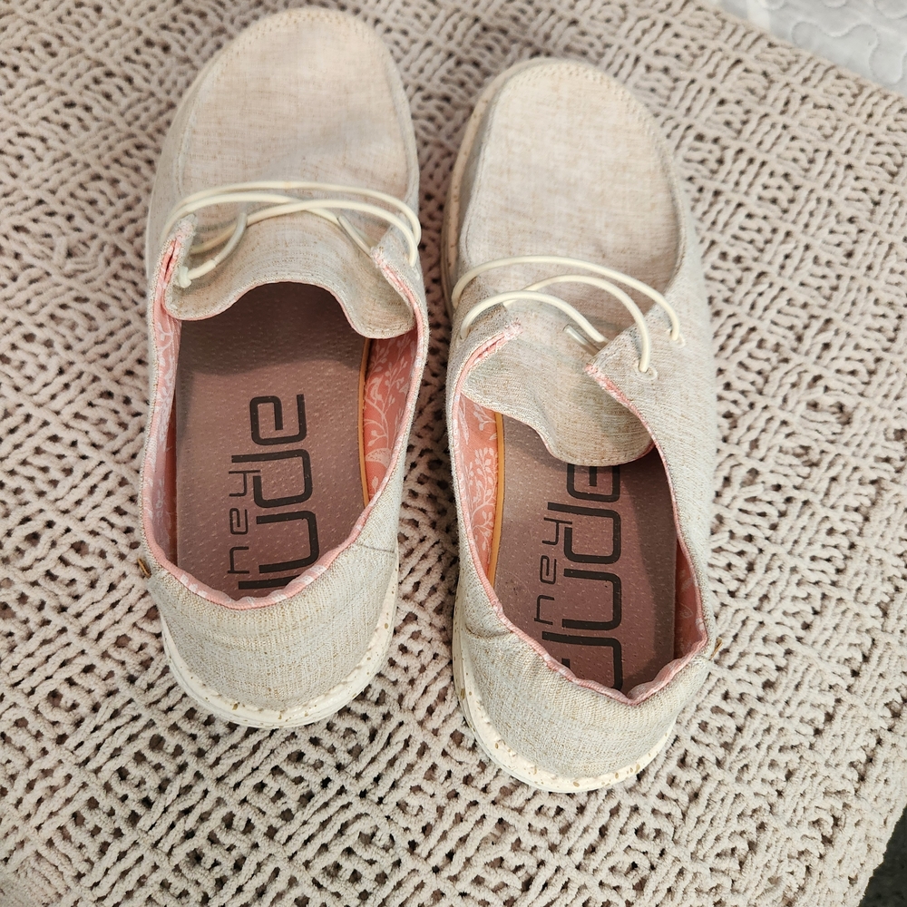 Hey Dude Cream Flats Minimalist Loafers